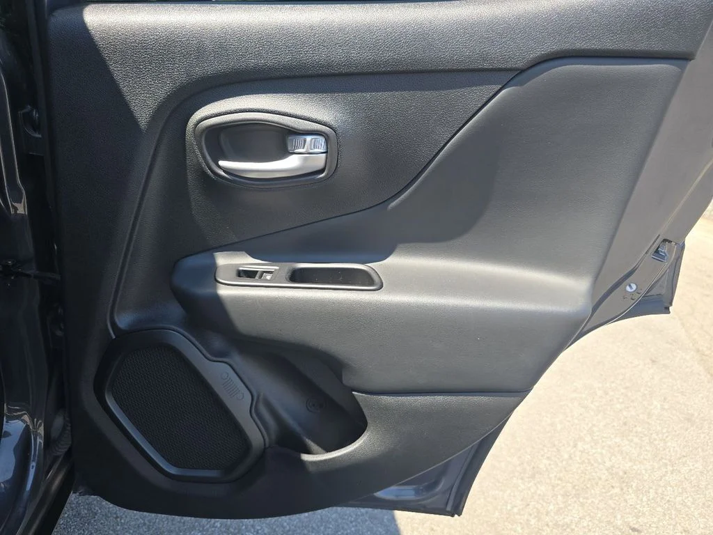 Used 2023 Gray Jeep Latitude image 20