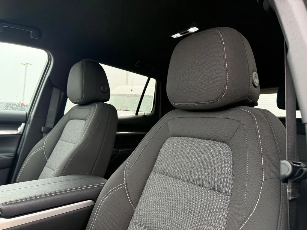Used 2026 White GMC Elevation image 9