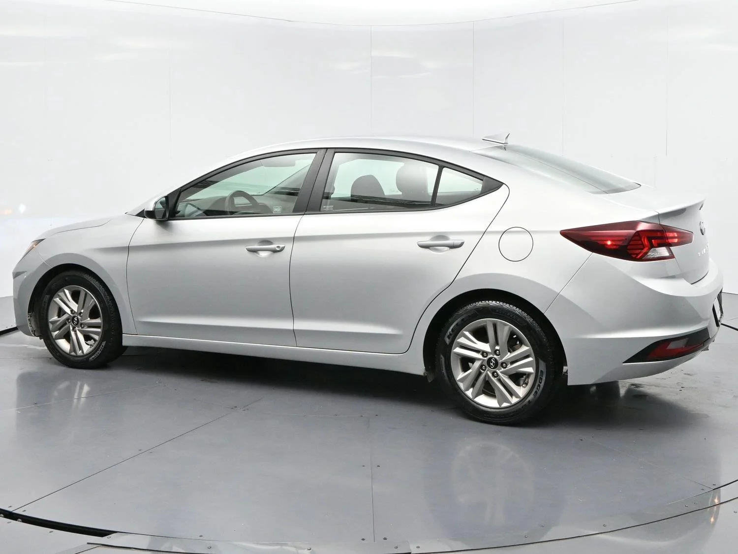 Used 2020 Symphony Silver Hyundai SEL image 5