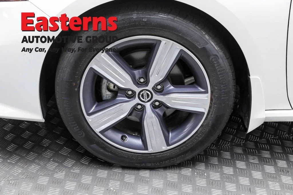Used 2022 White Nissan 2.5 SL image 29
