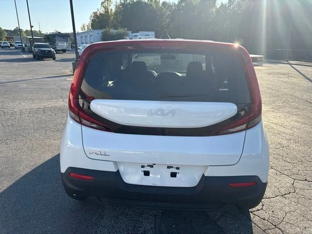 Used 2022 White Kia LX image 5