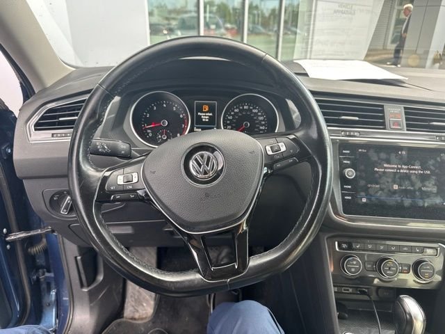 Used 2018 Blue Volkswagen 2.0T SE image 5
