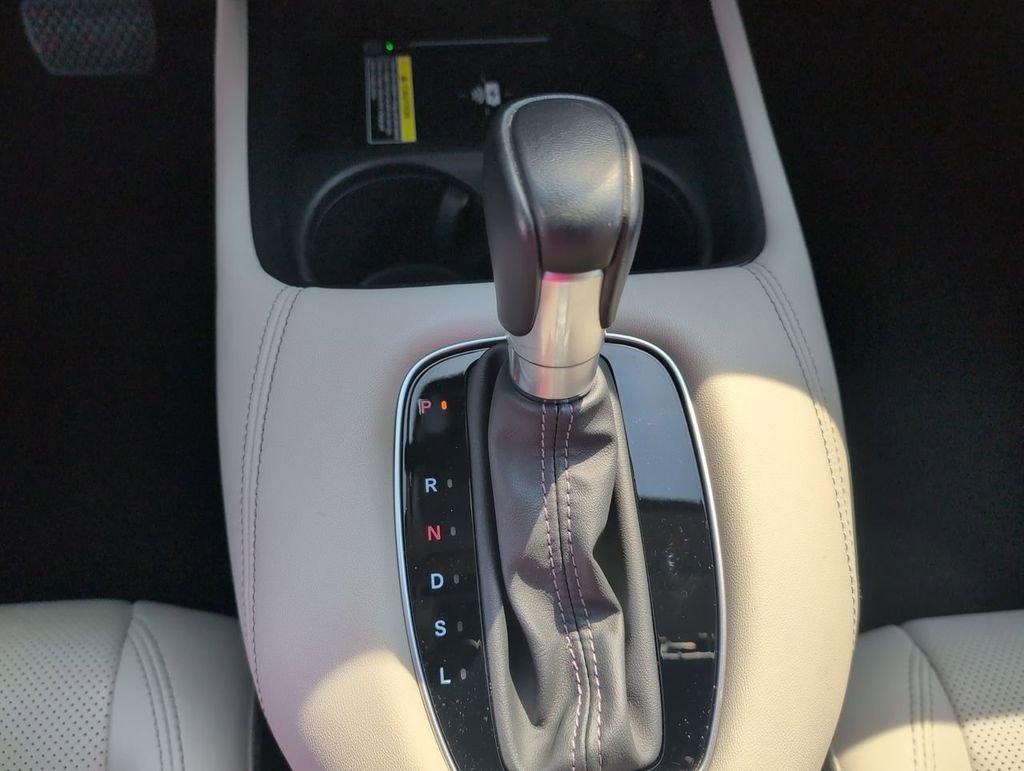 Used 2024 Silver Honda EX-L image 18