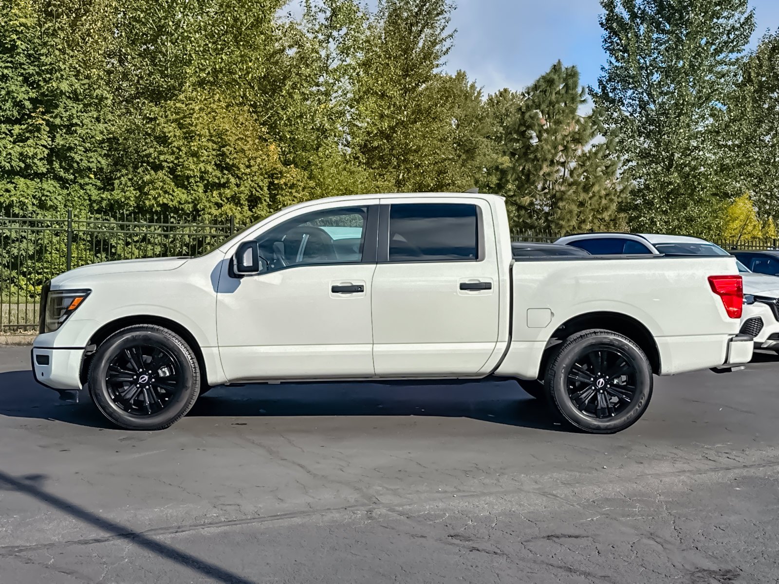 Used 2023 White Nissan SV image 6
