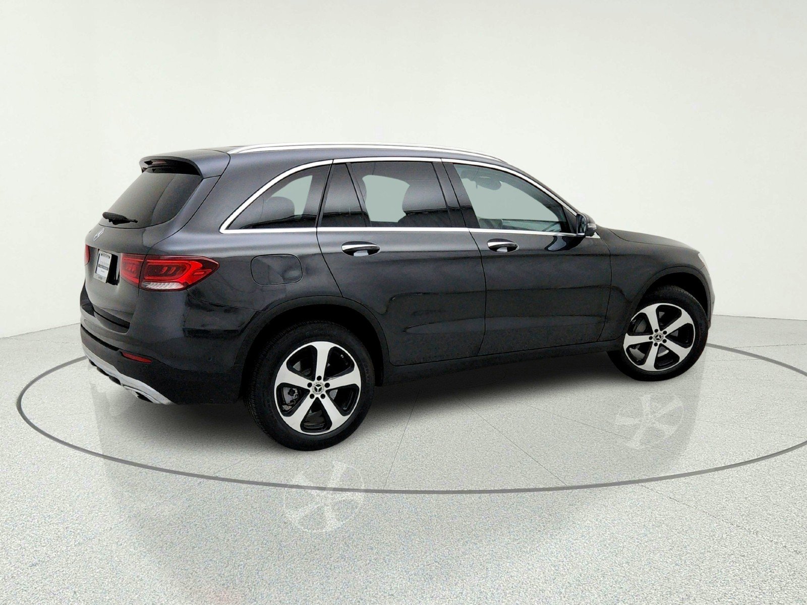 Certified Used 2021 Graphite Grey Metallic Mercedes-Benz GLC 300 image 8