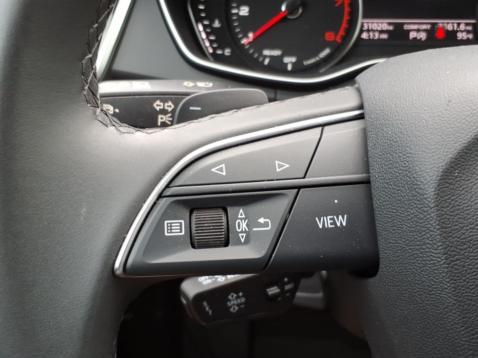 Used 2023 Daytona Gray Pearl Effect Audi S line Premium image 15