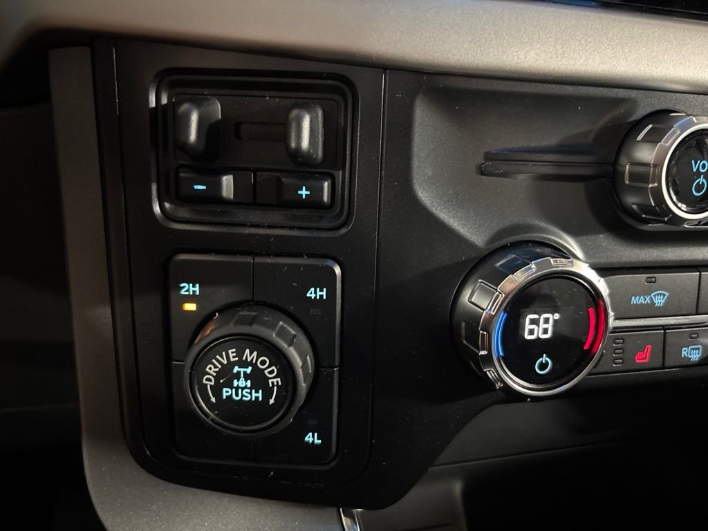 Used 2021 Red Ford XLT image 19