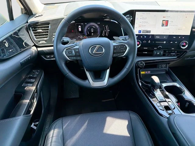 Certified Used 2025 NORI GREEN PEARL Lexus 350h Premium image 21