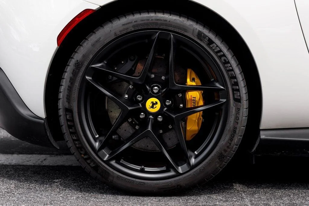 Used 2025 Bianco Avus Ferrari Spider image 20