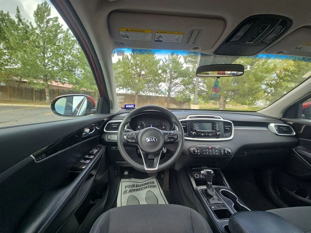 Used 2017 Red Kia LX image 40