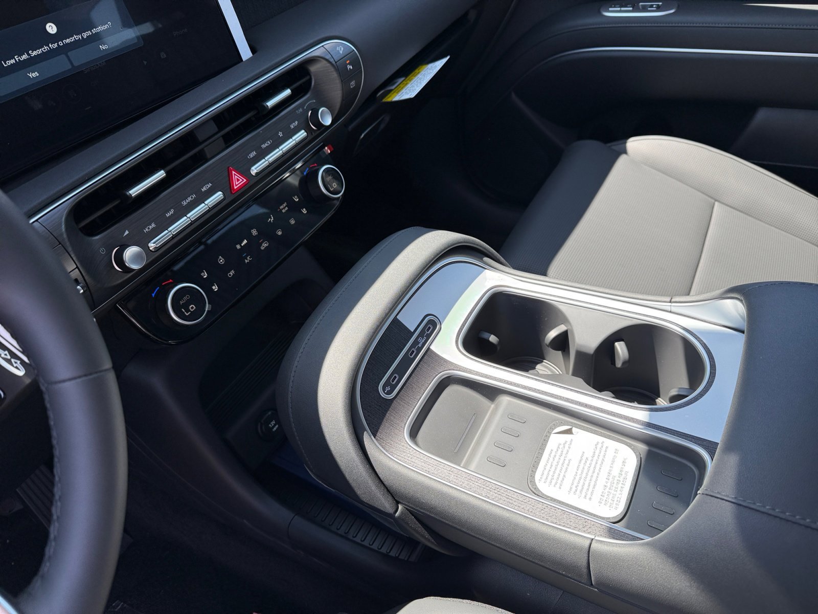 New 2026 Creamy White Pearl Hyundai SEL Premium 8P image 14