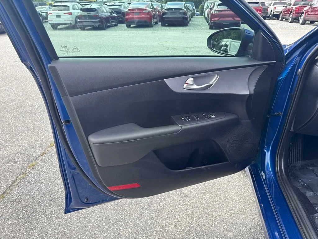 Used 2024 Blue Kia LXS image 13