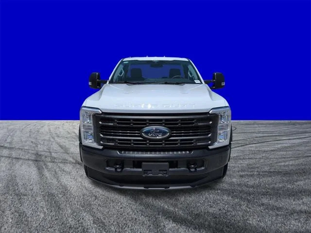 New 2026 Oxford White Ford F-550® XL image 9