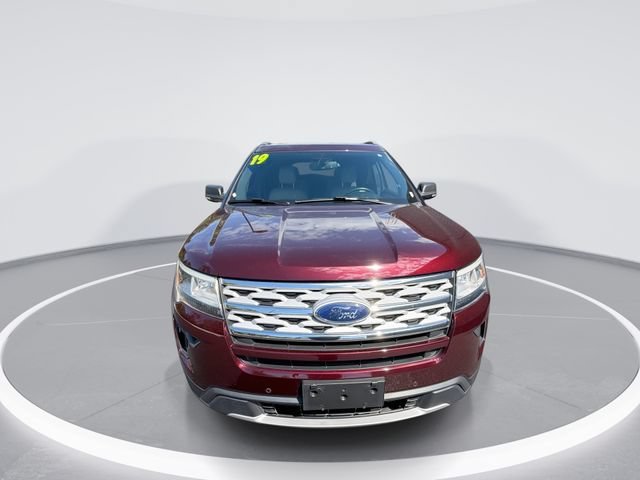 Used 2019 Red Ford XLT image 3