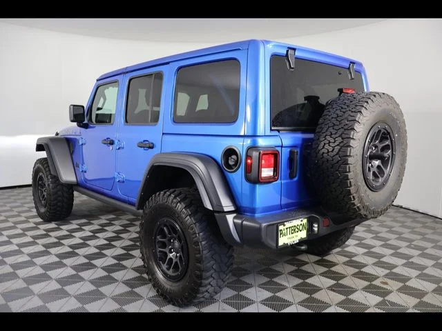 Used 2023 Blue Jeep High Tide image 4