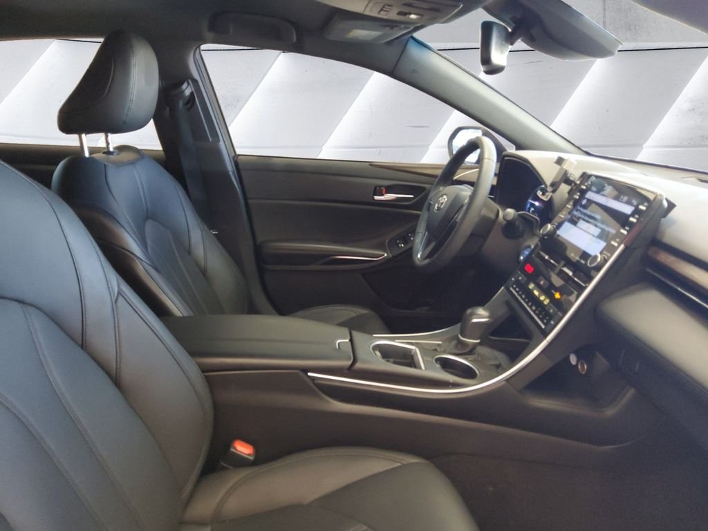 Used 2022 White Toyota XLE Plus image 13