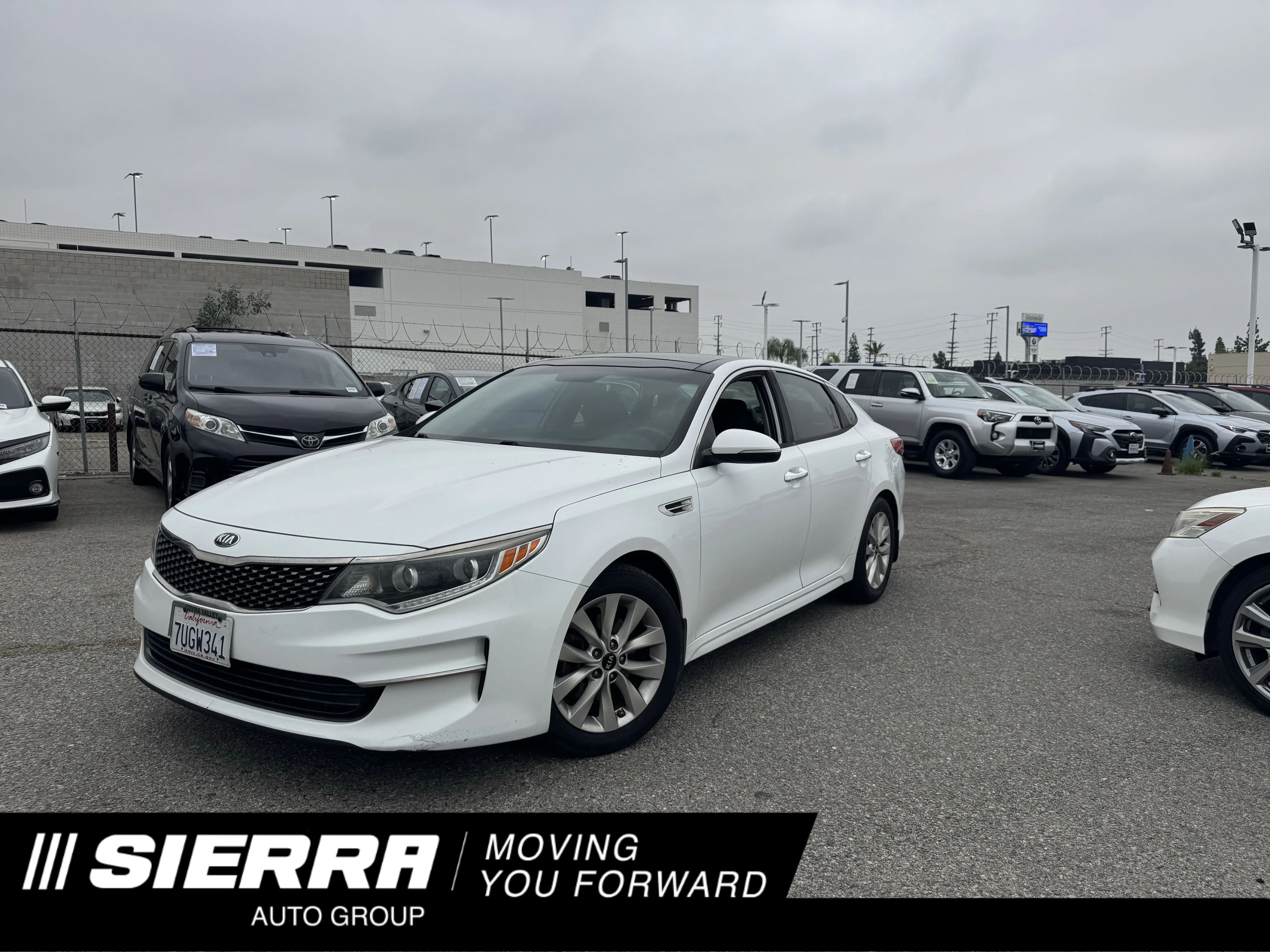 Used 2016 Snow White Pearl Kia EX image 1