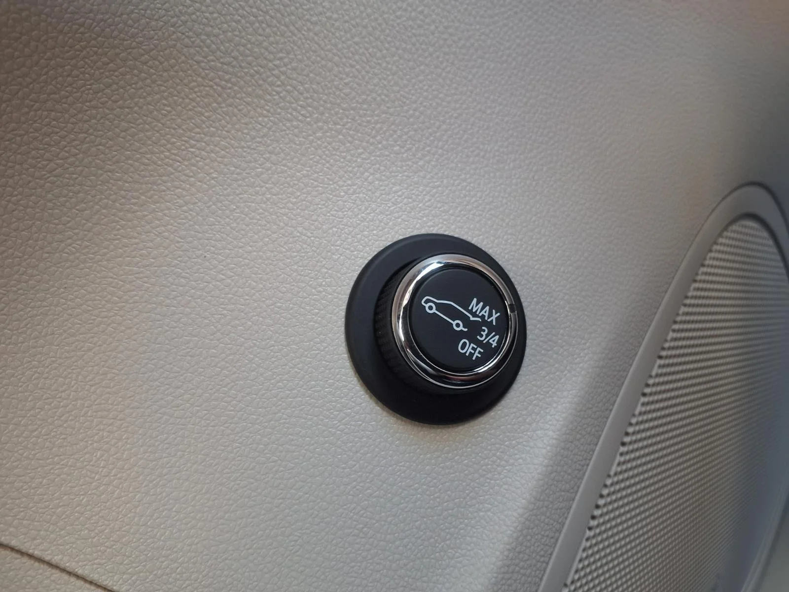 Used 2023 Moonstone Gray Metallic Buick Essence image 16