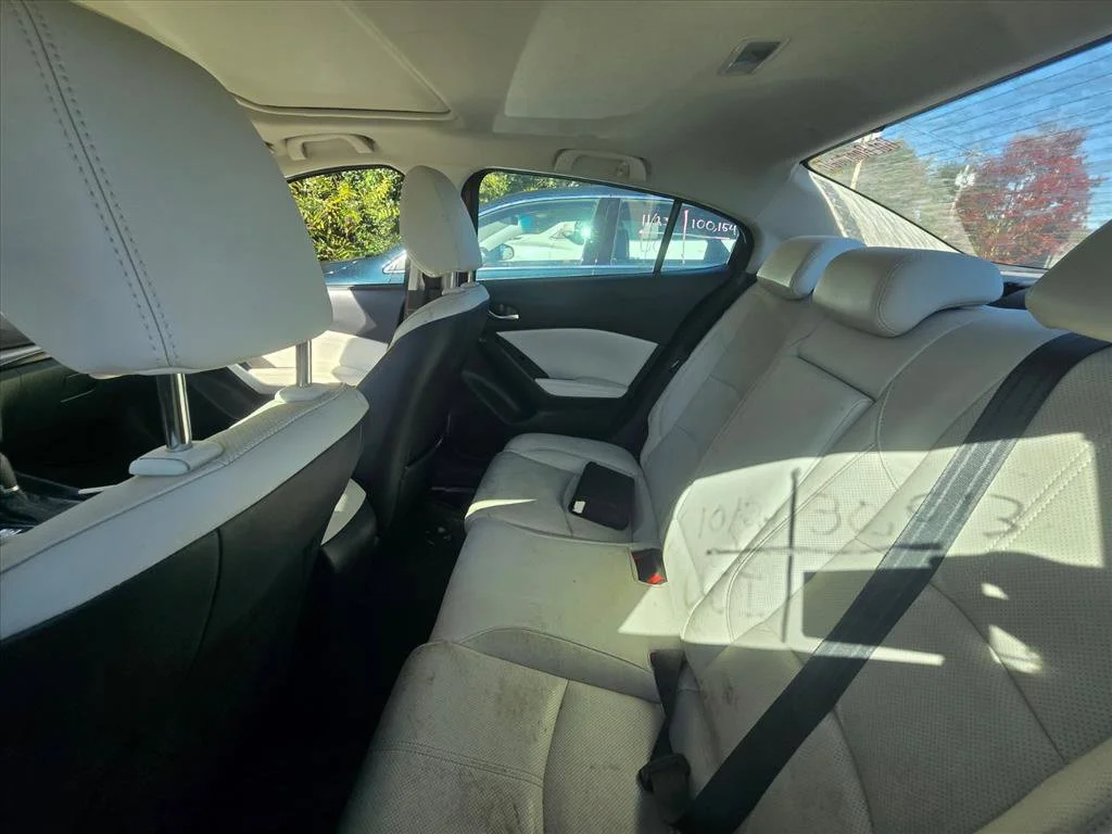 Used 2018 Red Mazda Grand Touring image 5