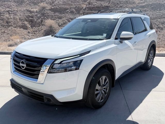 2024 Nissan Pathfinder SV 2WD's photo