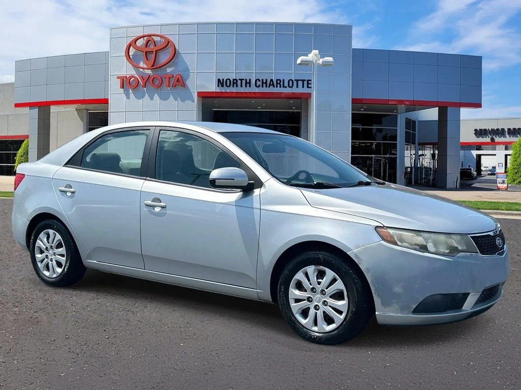 Used 2011 Silver Kia EX image 1