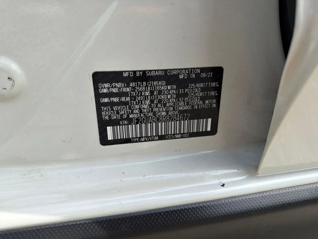 Used 2024 White Subaru Base image 46