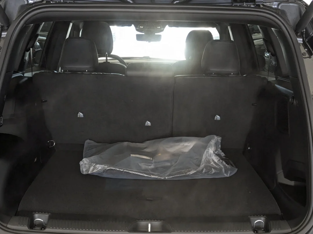 New 2026 Black Jeep Overland - - 4x4 - Surround View - Ventilated Seats - Remote Start & More! image 36