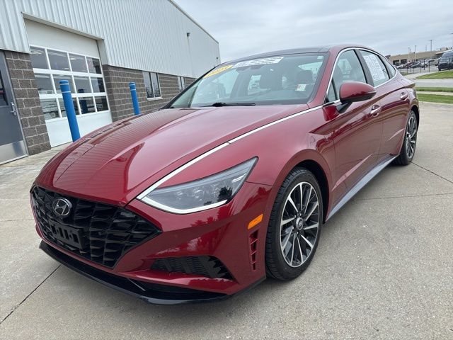 Certified Used 2023 Red Hyundai Limited image 4