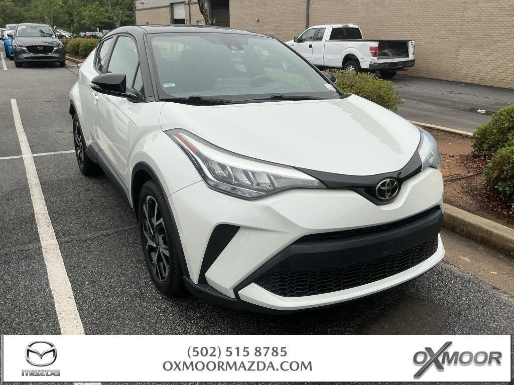 2020 Toyota C-HR XLE's photo