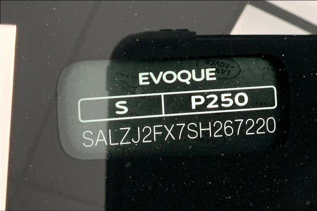 New 2025 Santorini Black Land Rover Core S image 15