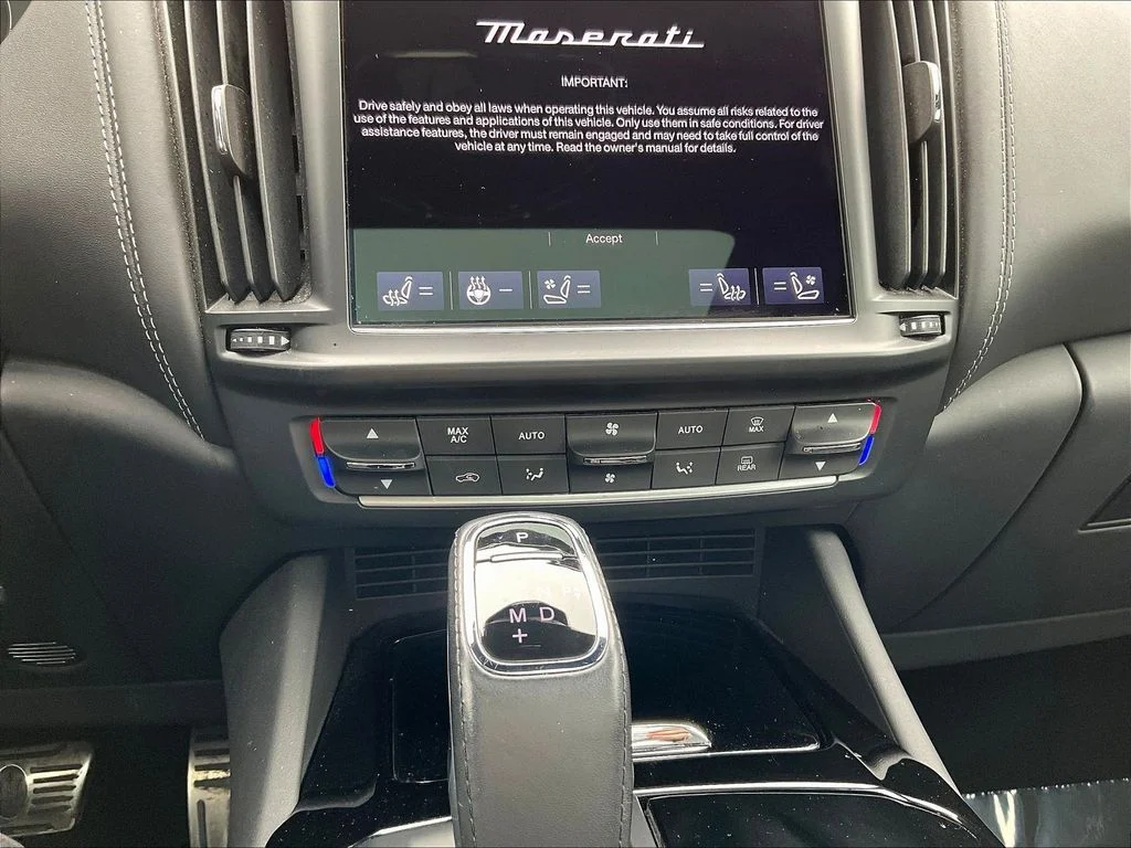 Used 2022 Grigio Maratea Metallic Maserati Modena image 15