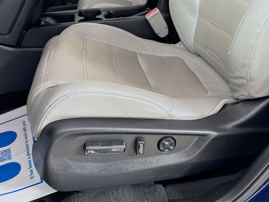 Certified Used 2019 Blue Honda EX-L image 23