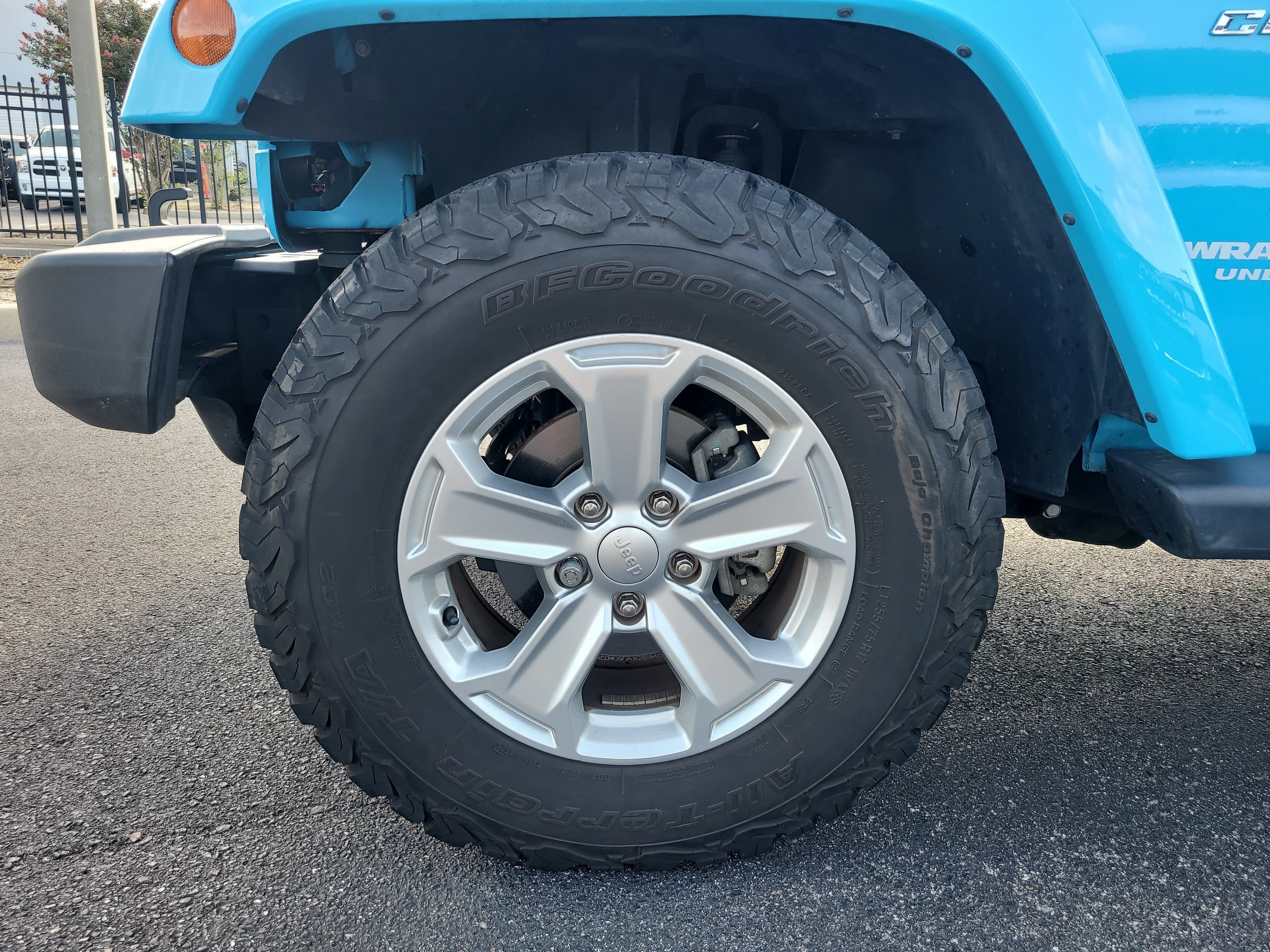 Used 2017 Chief Clearcoat Jeep Chief Edition image 9