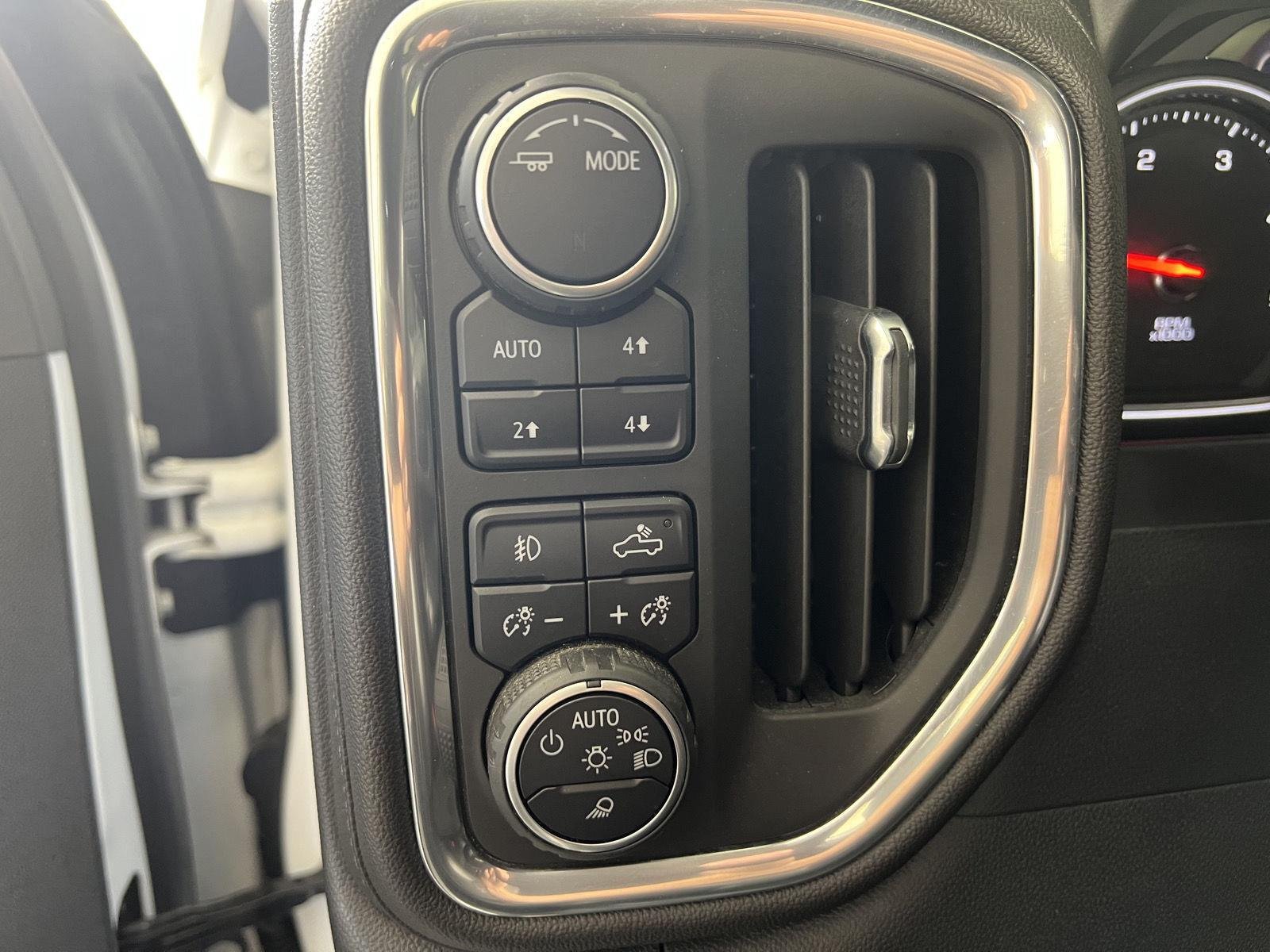 Used 2022 Summit White Chevrolet High Country image 8