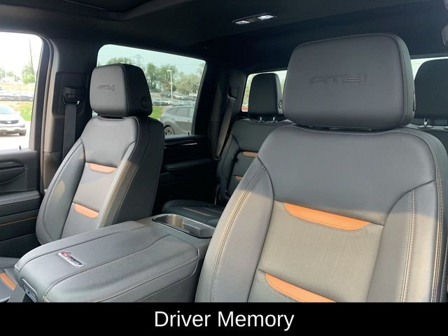 Used 2024  GMC AT4 image 19