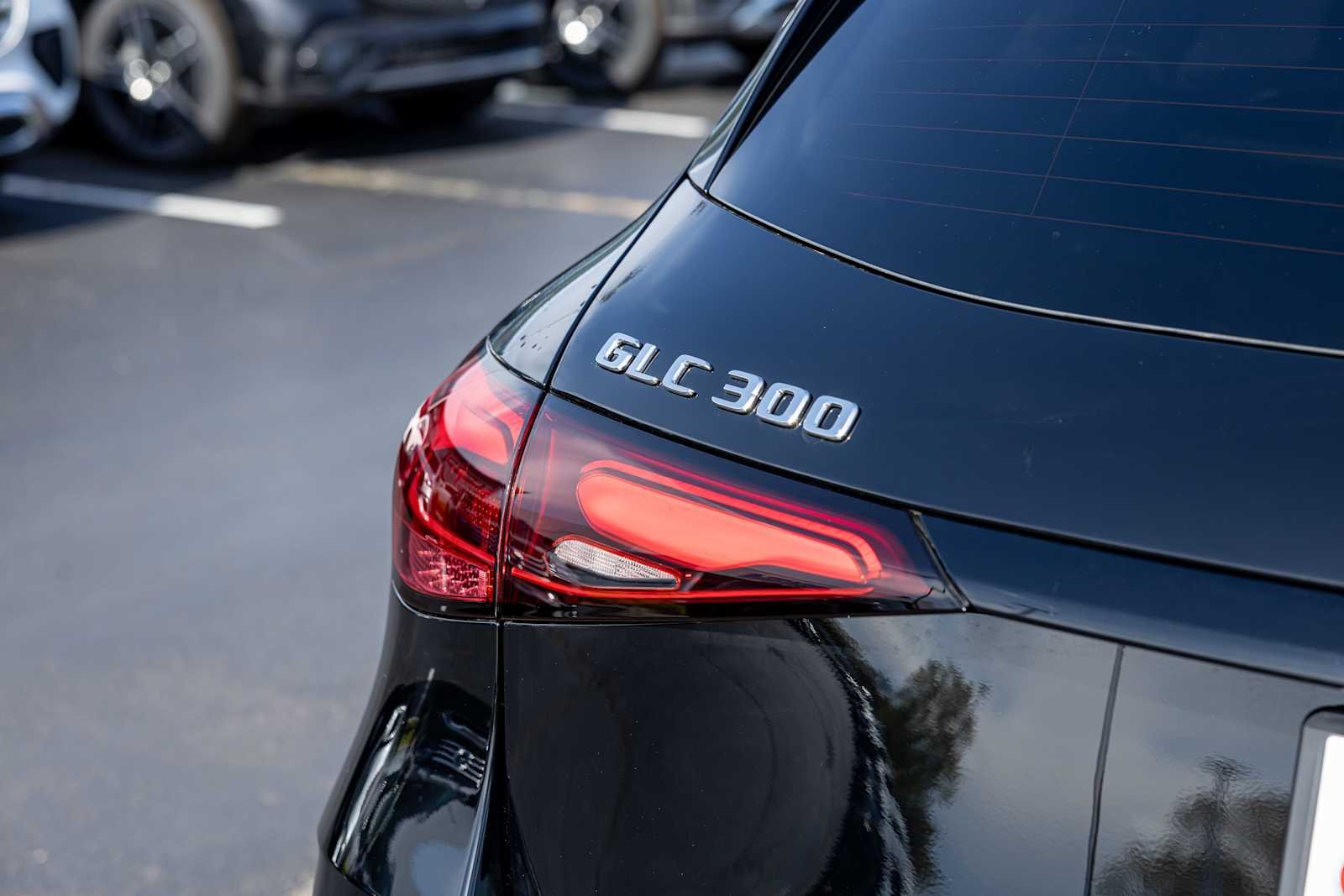 New 2026 Black Mercedes-Benz GLC 300 image 32
