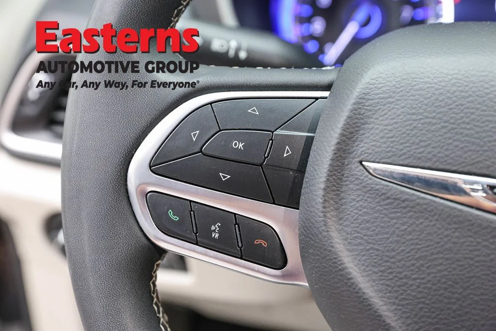 Used 2023 Gray Chrysler Touring L image 15