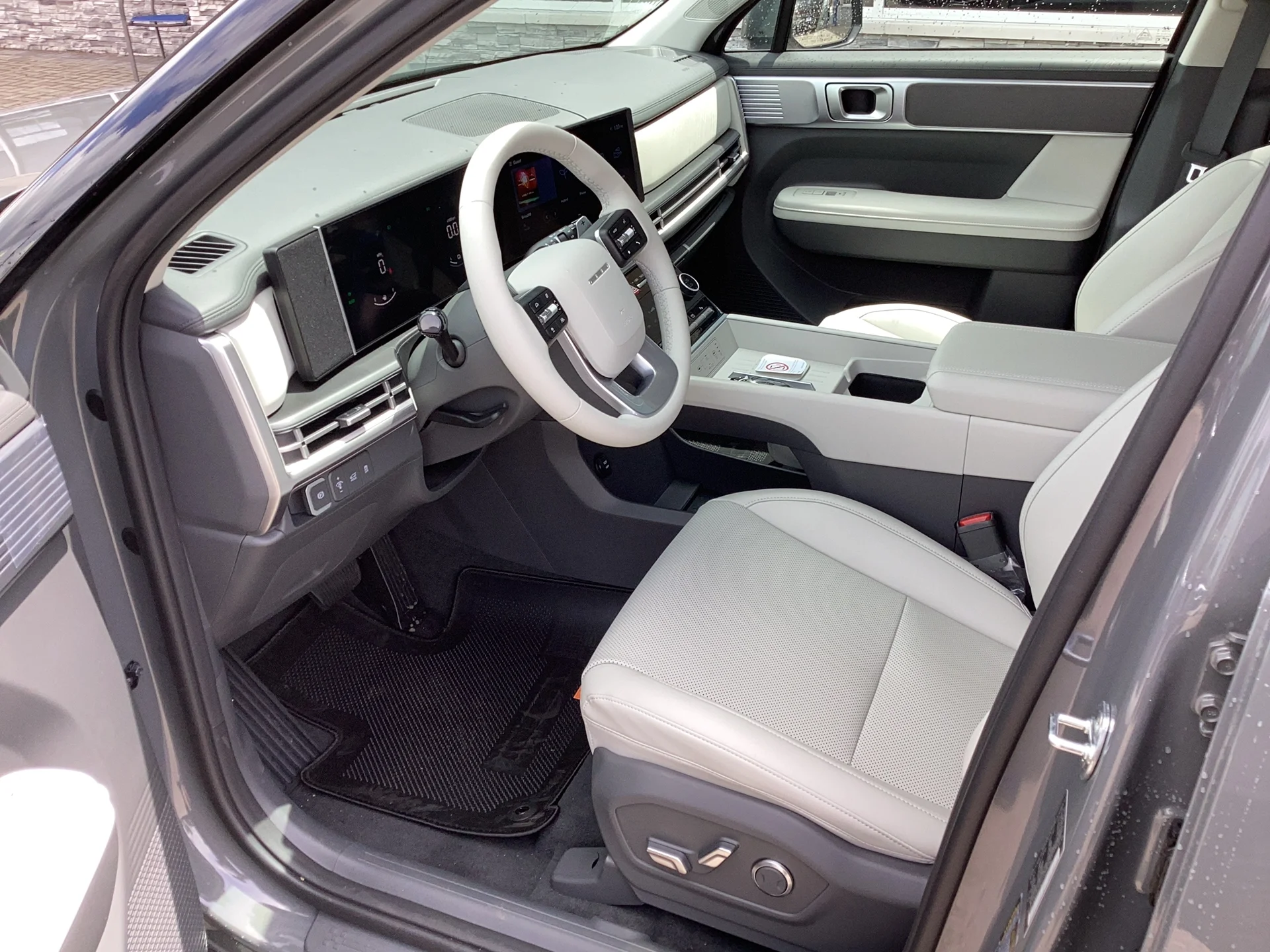 New 2026 Hampton Gray Hyundai SEL image 3