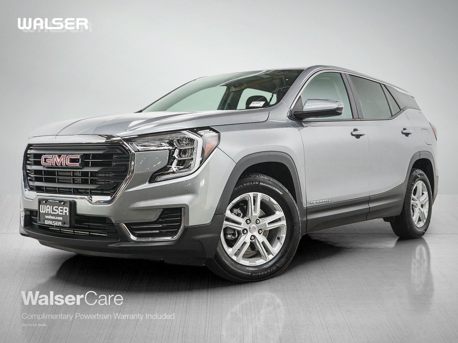 Used 2024 Gray GMC FWD 4dr SLE image 1