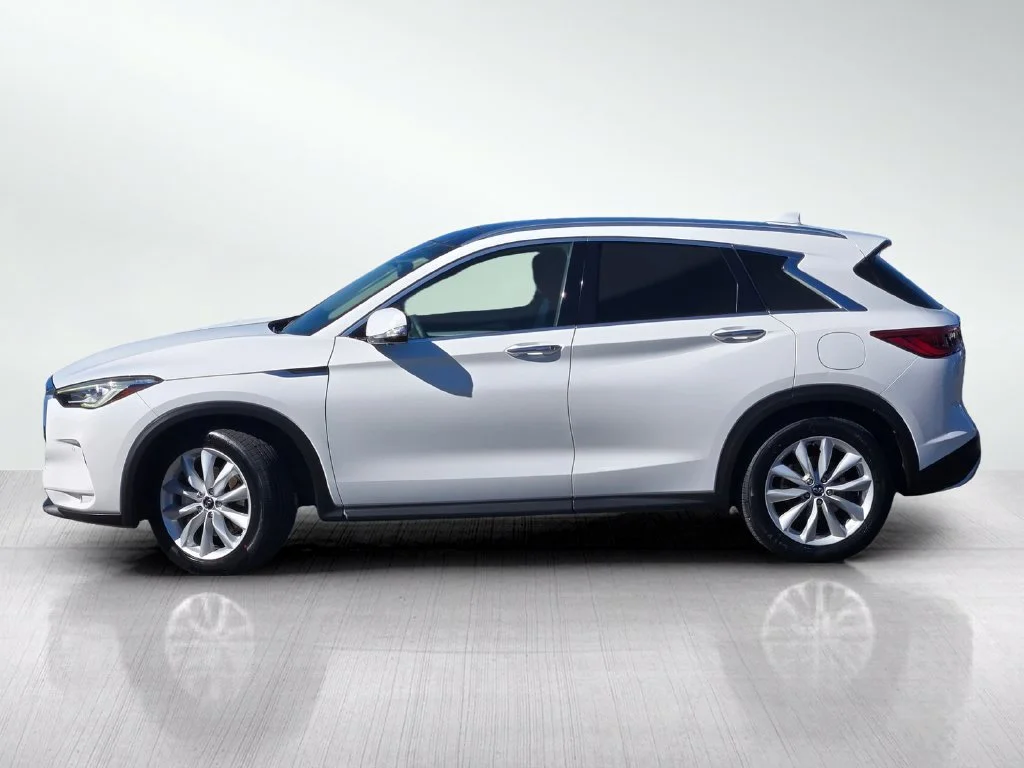 Used 2019 Lunar INFINITI ESSENTIAL image 7