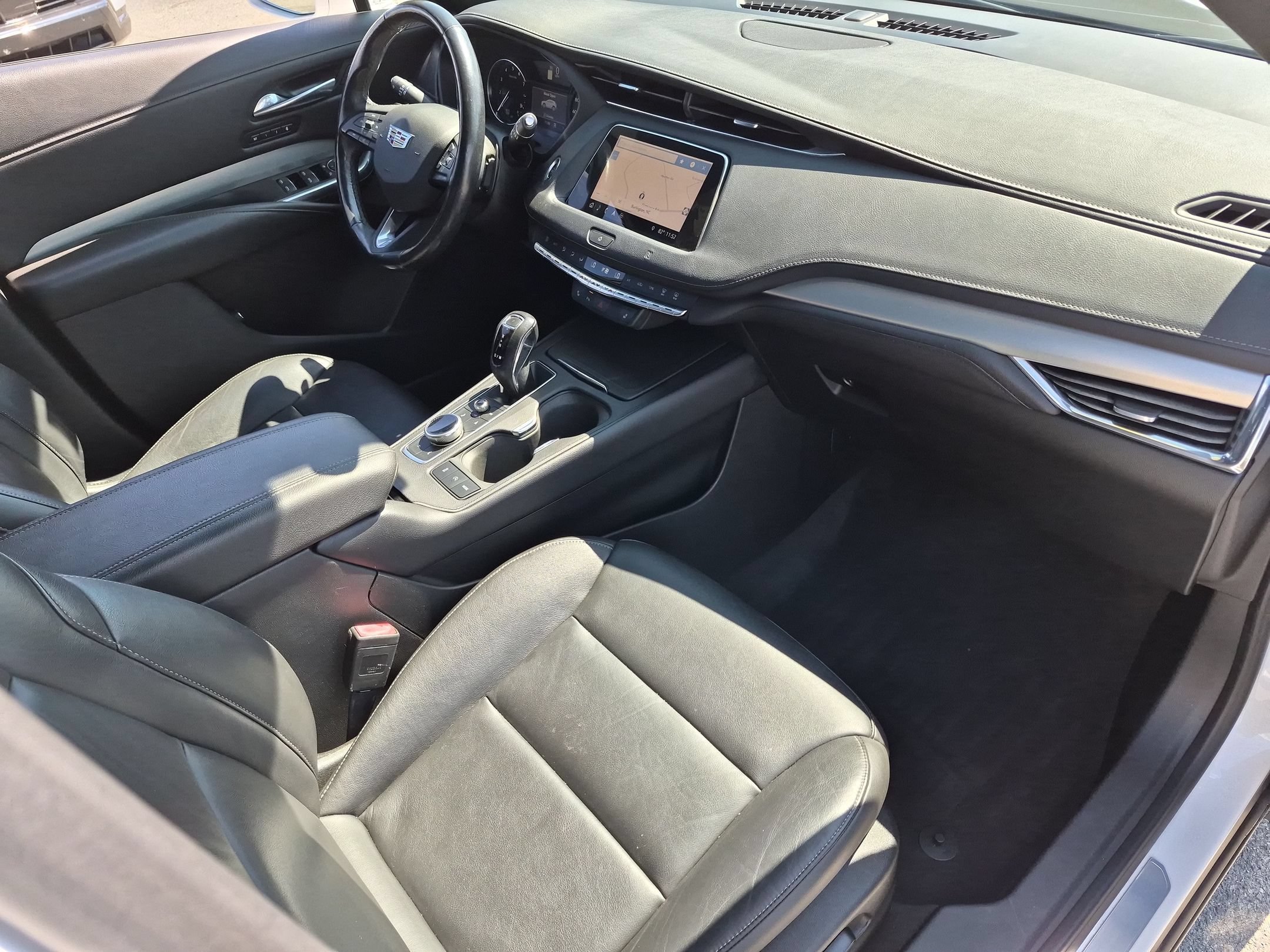 Used 2019 Crystal White Tricoat Cadillac AWD Premium Luxury image 36