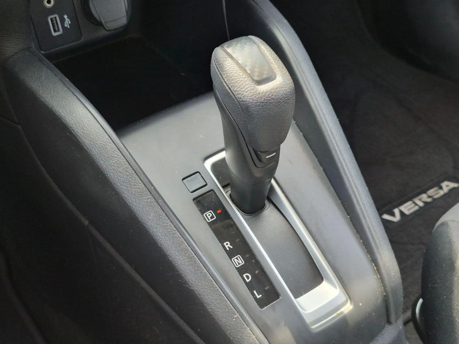 Used 2022 Super Black Nissan S image 28