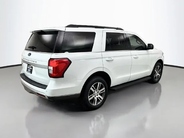 Used 2024 Oxford White Ford XLT image 7