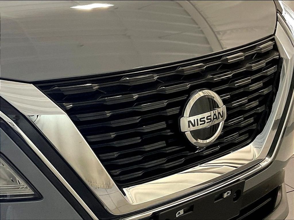 Used 2021 Gray Nissan SL image 32