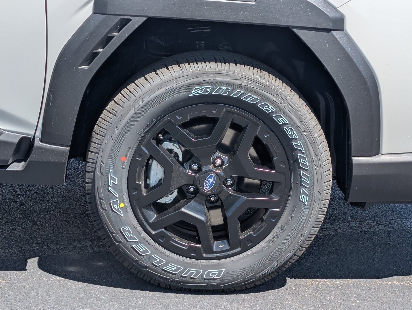 New 2026 CRYSTAL WHITE PEARL Subaru Wilderness image 9