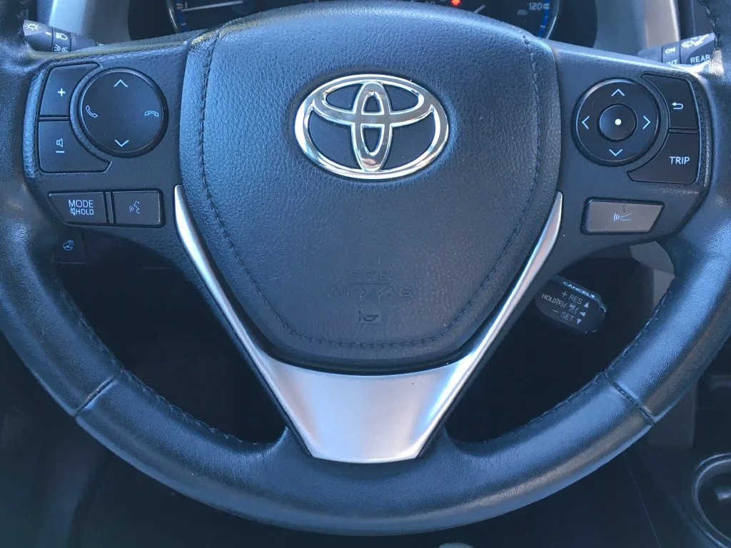 Used 2017 Blue Toyota Platinum image 14