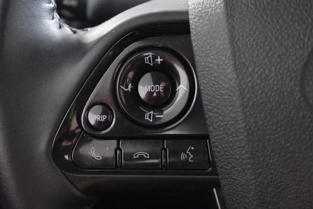Used 2021 Red Toyota XLE image 21