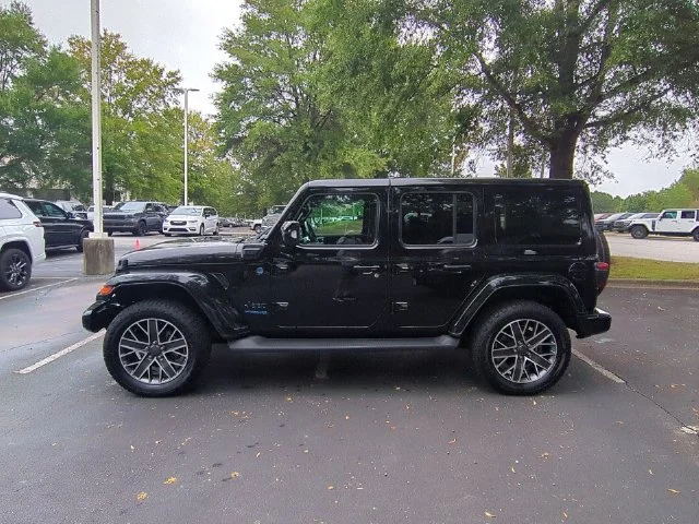 Used 2022 Black Jeep Unlimited Sahara 4xe image 2