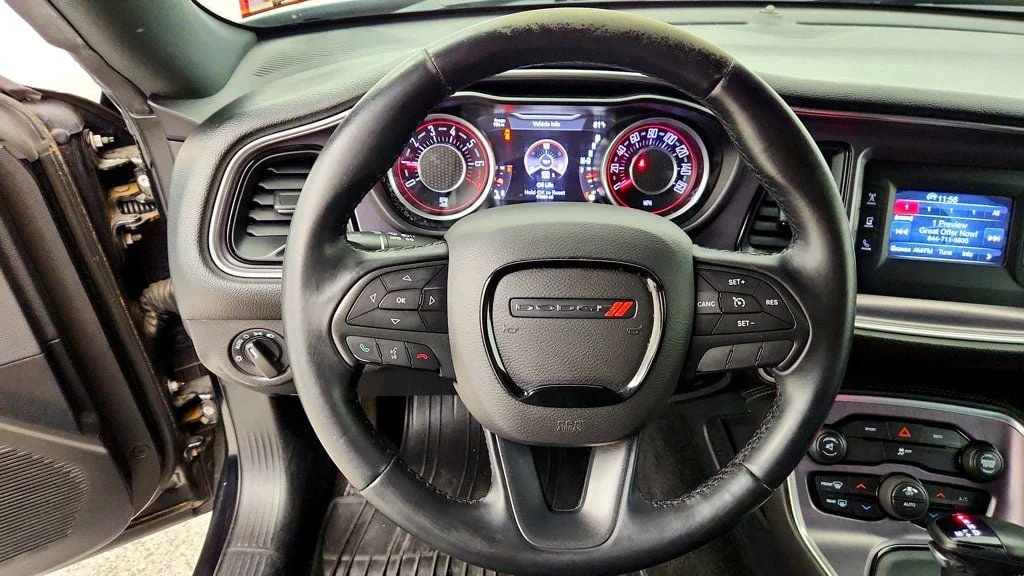 Used 2015 Pitch Black Clearcoat Dodge 2dr Coupe SXT image 12
