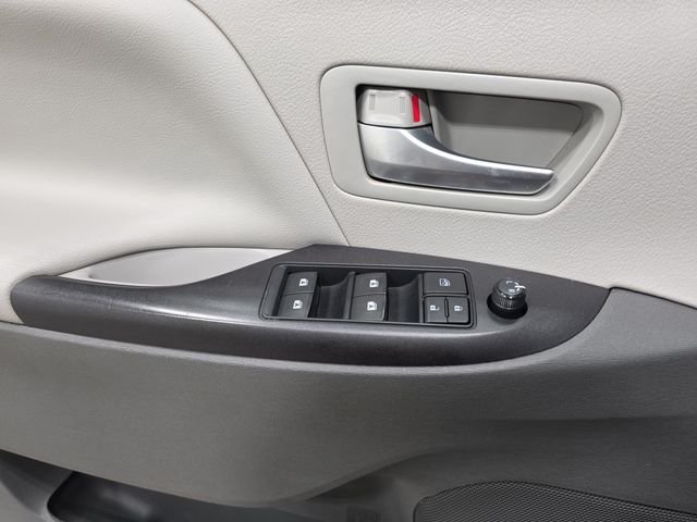 Used 2016 Gray Toyota LE image 28